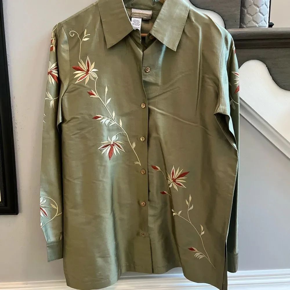 Coldwater Creek Green Silk Embroidered Button Down Tunic Top sz S EUC